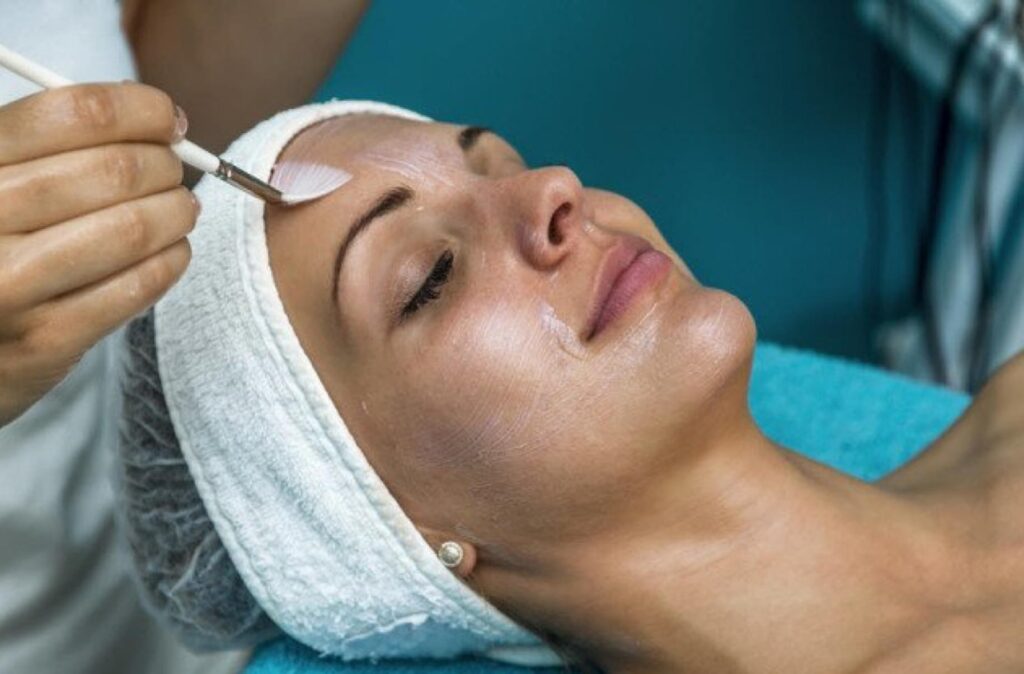 GLOW Aesthetic Beauty Treatments in Derry Semi Permanent Make-up Derry Beauty & Massage Derry